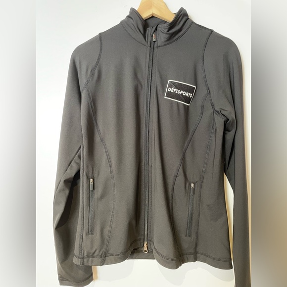 Black Jacket Size medium - Picture 2 of 7